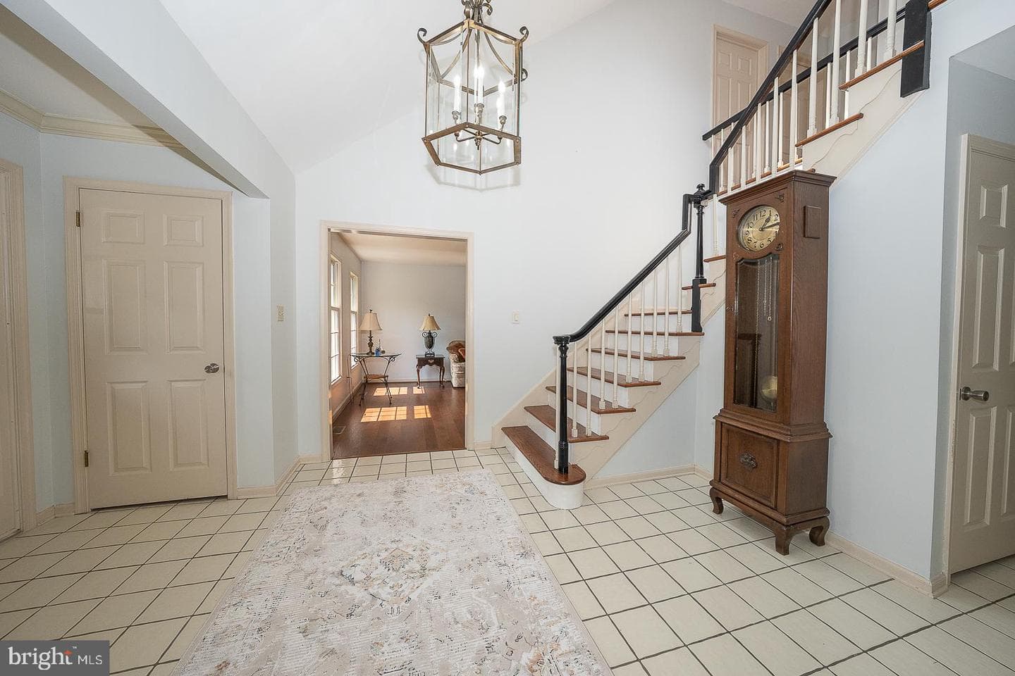 842 Penns Way photo 4