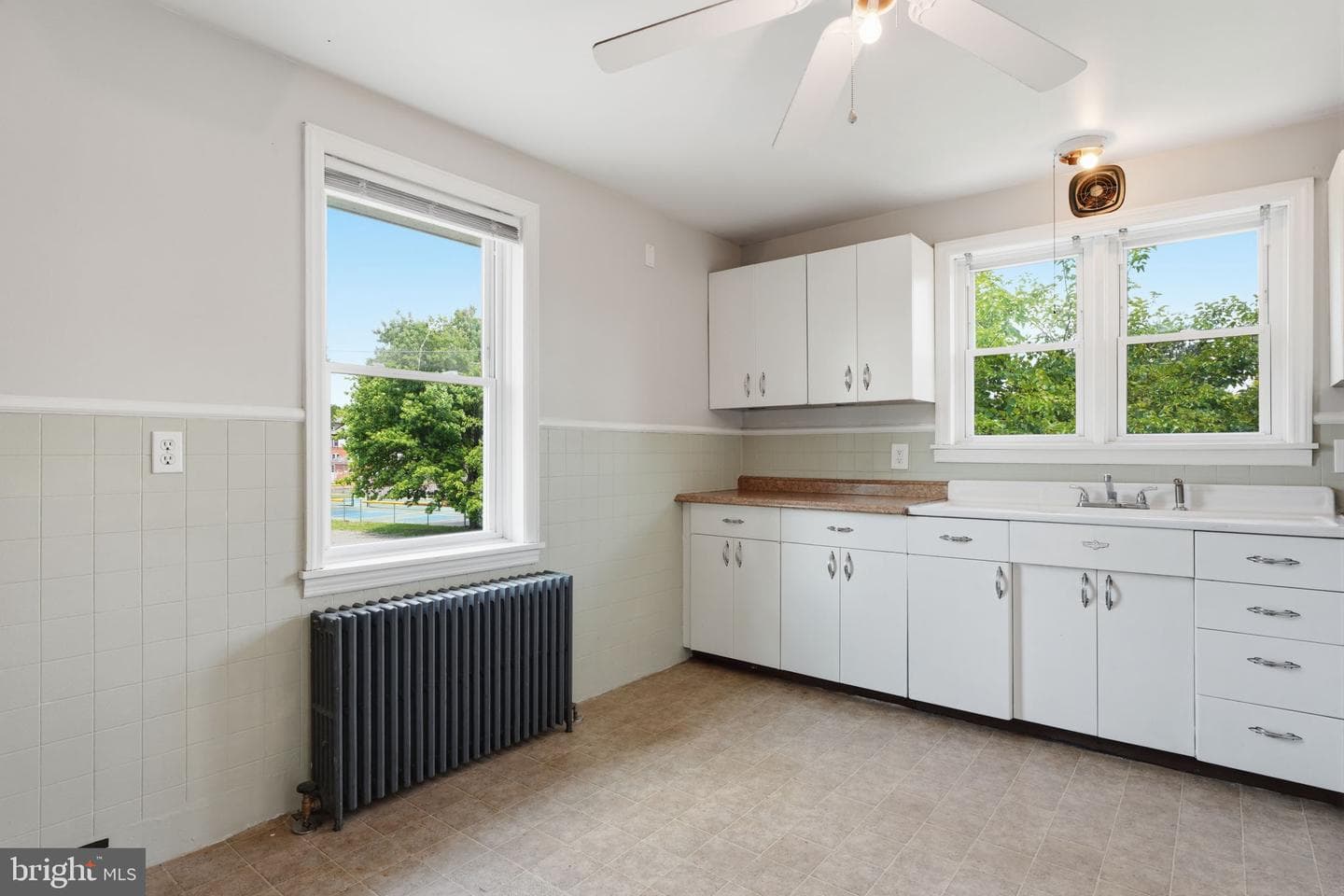 107 E Main Street photo 44