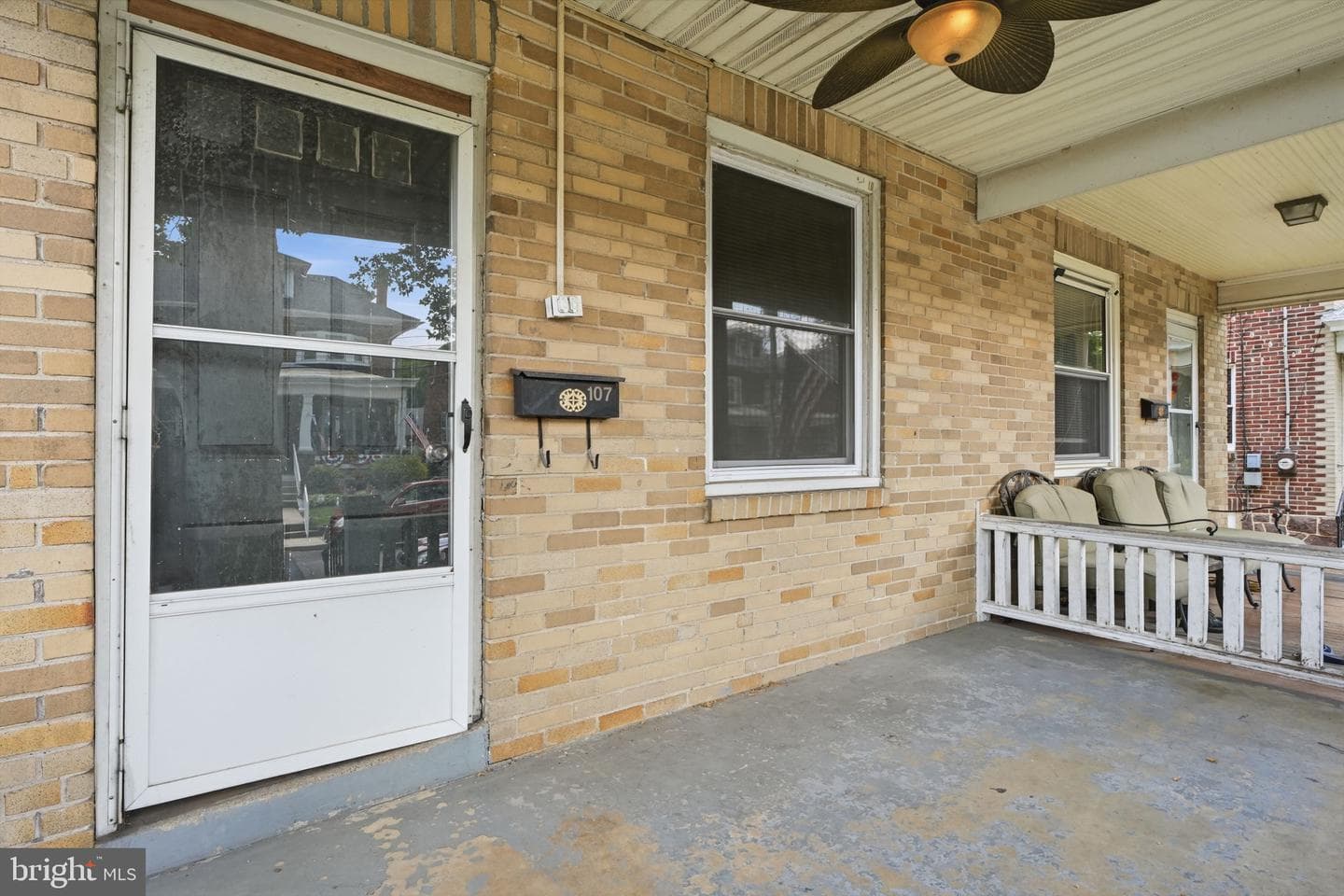 107 E Main Street photo 5