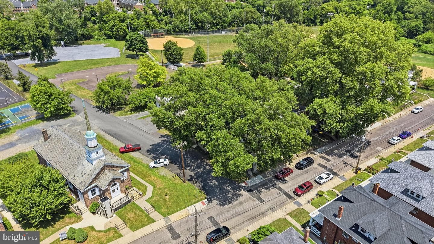 107 E Main Street photo 56