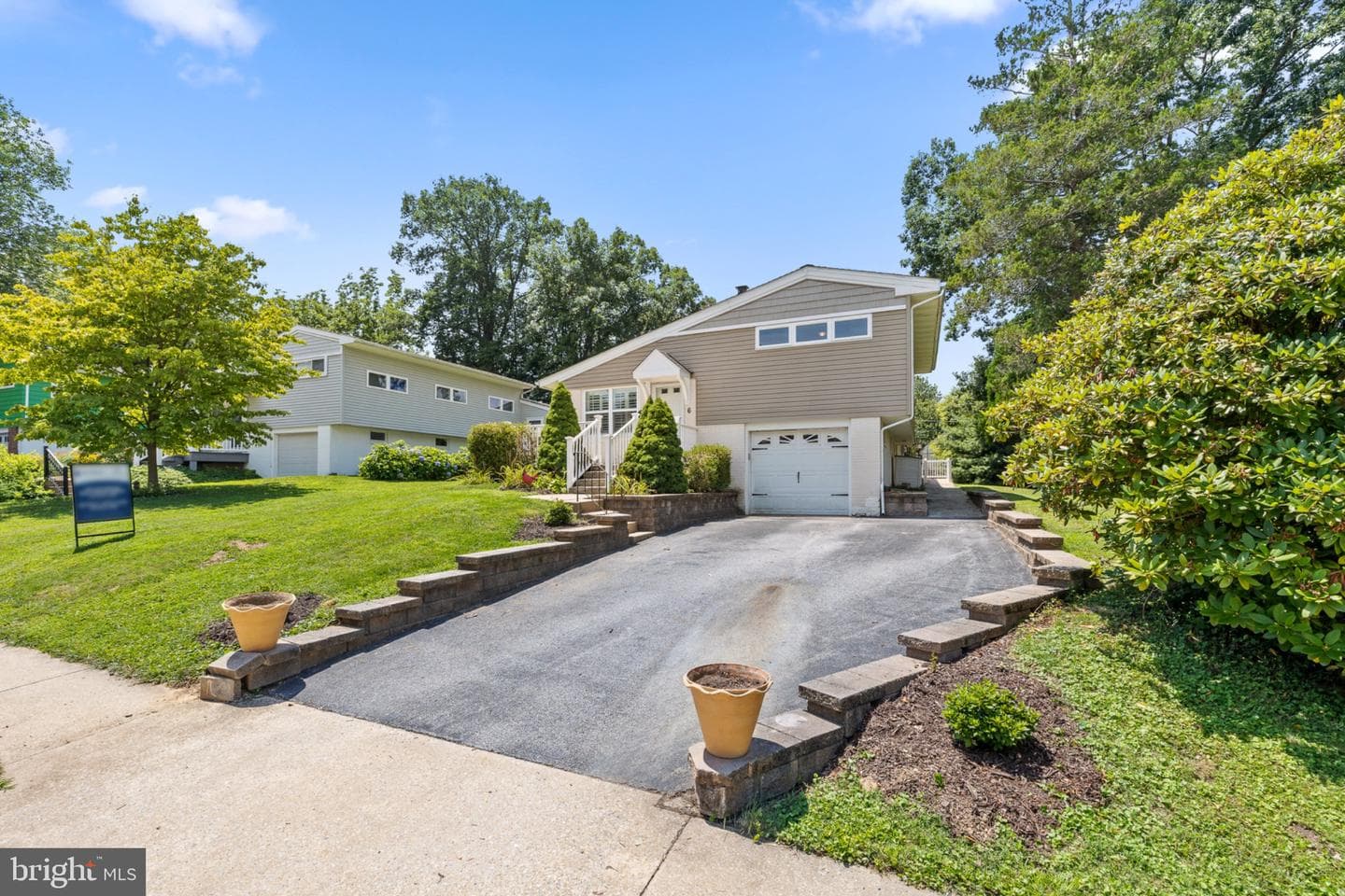 6 Nolan Drive photo 3
