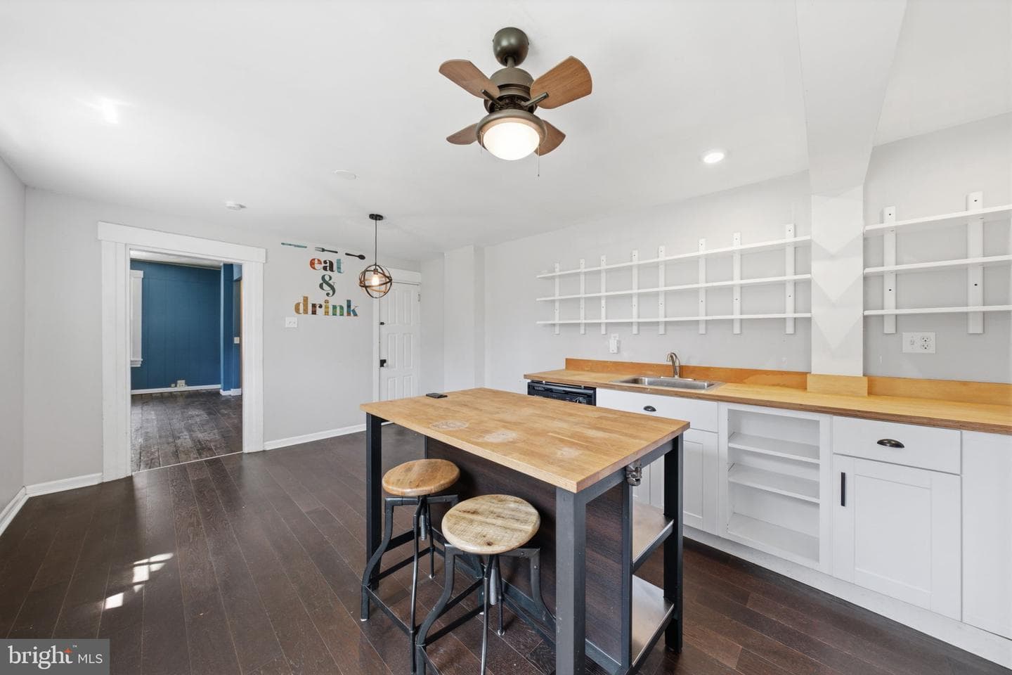27 Spruce Street photo 11