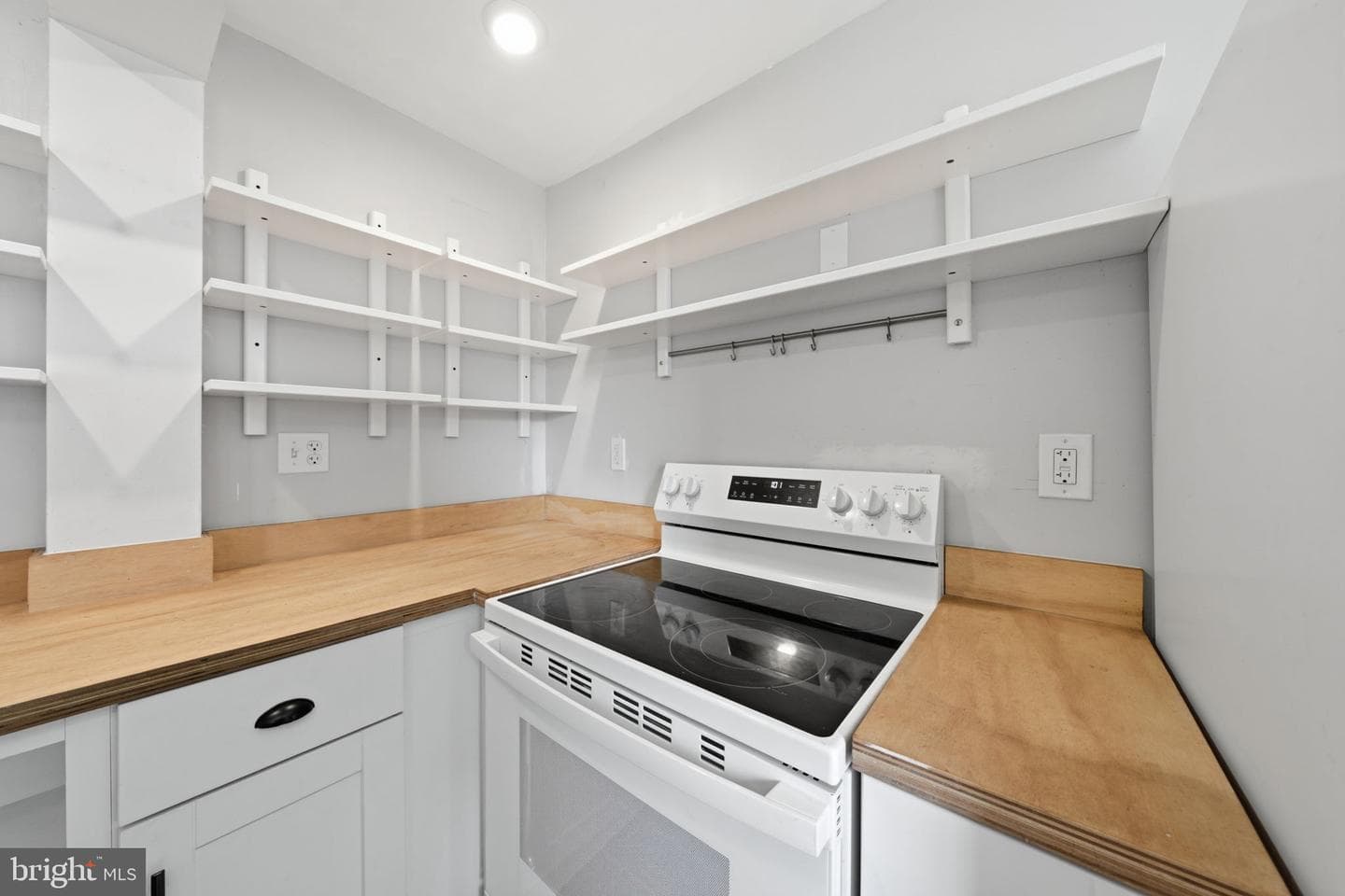 27 Spruce Street photo 12