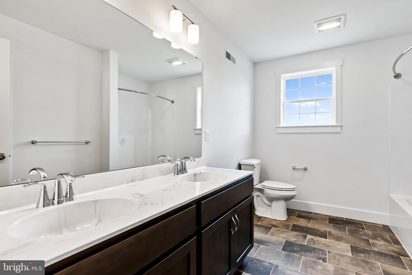 4487 Continental Drive photo 36