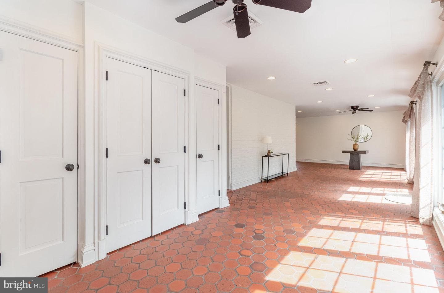 308 E Derry Road photo 13