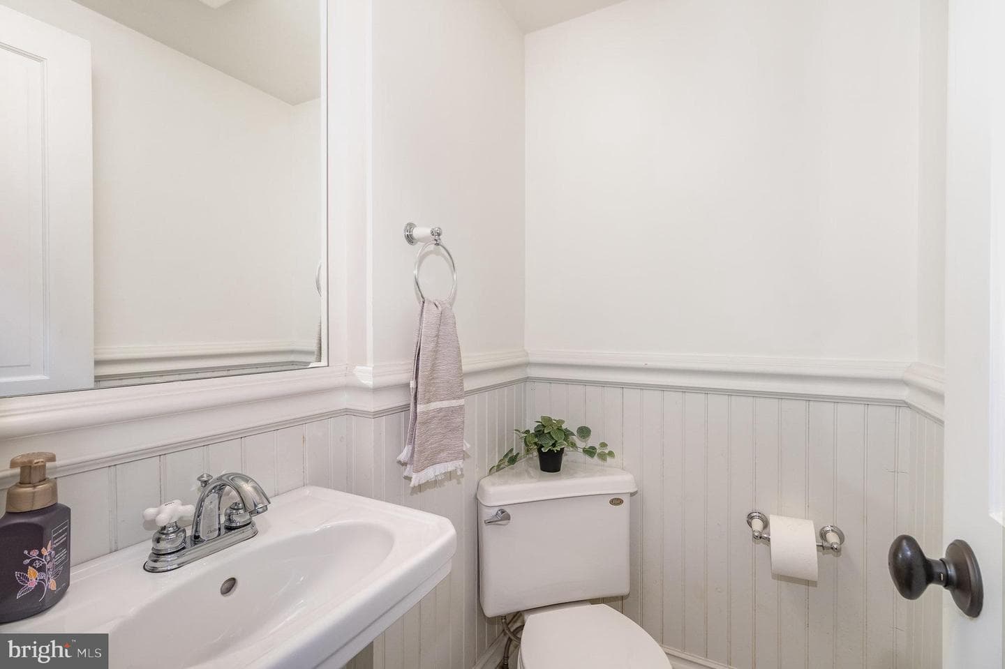 308 E Derry Road photo 28