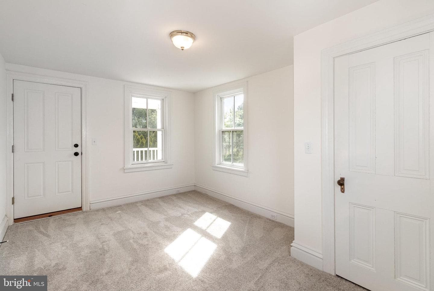 308 E Derry Road photo 37