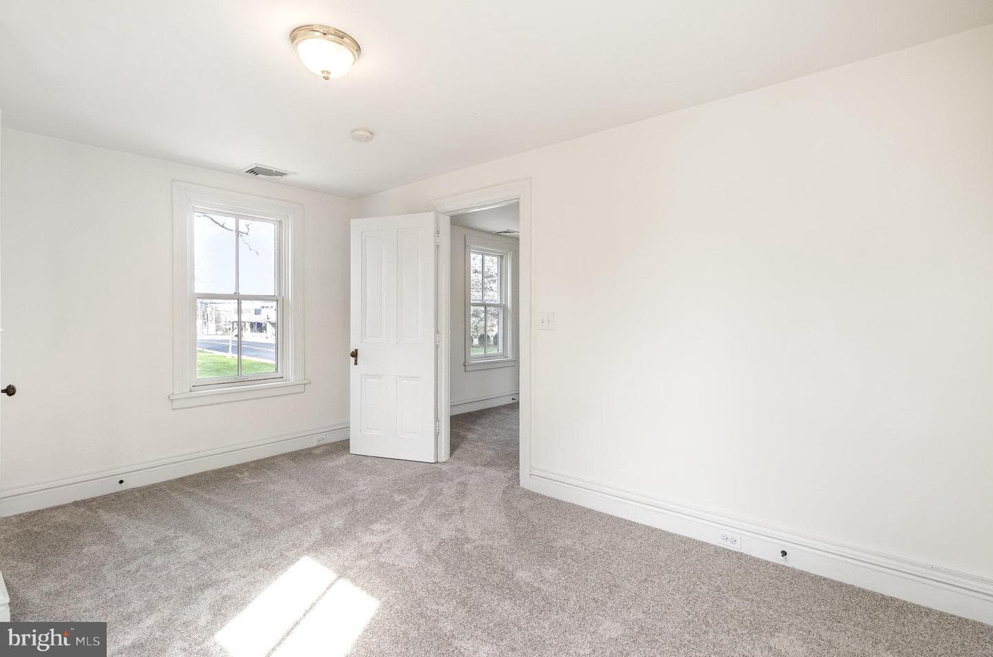 308 E Derry Road photo 38