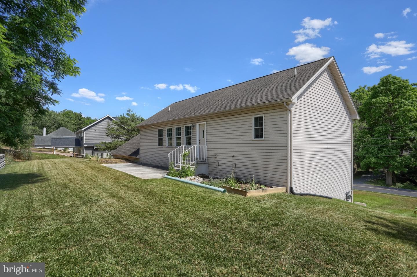 7304 Sandy Hollow Road photo 44