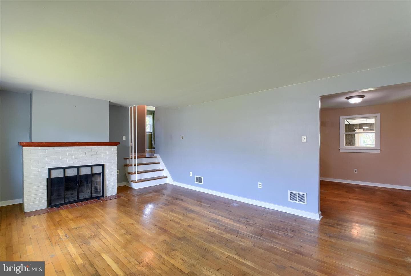 139 Hollywood Drive photo 10