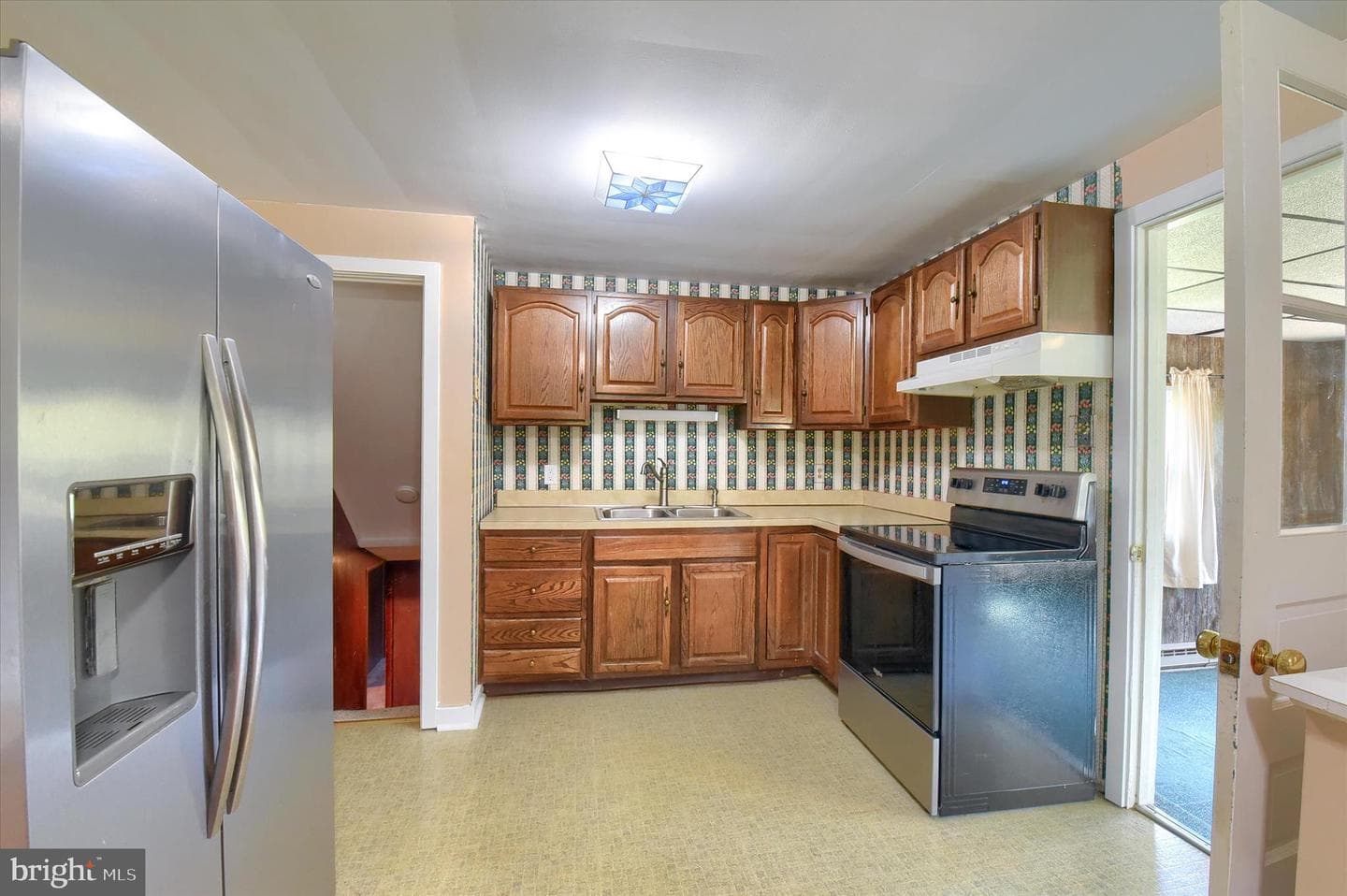 139 Hollywood Drive photo 16