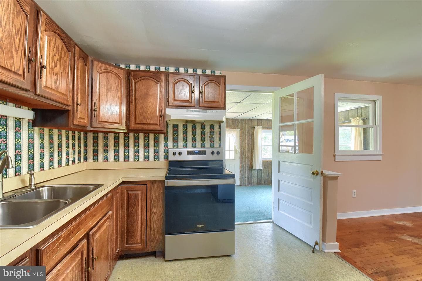 139 Hollywood Drive photo 17