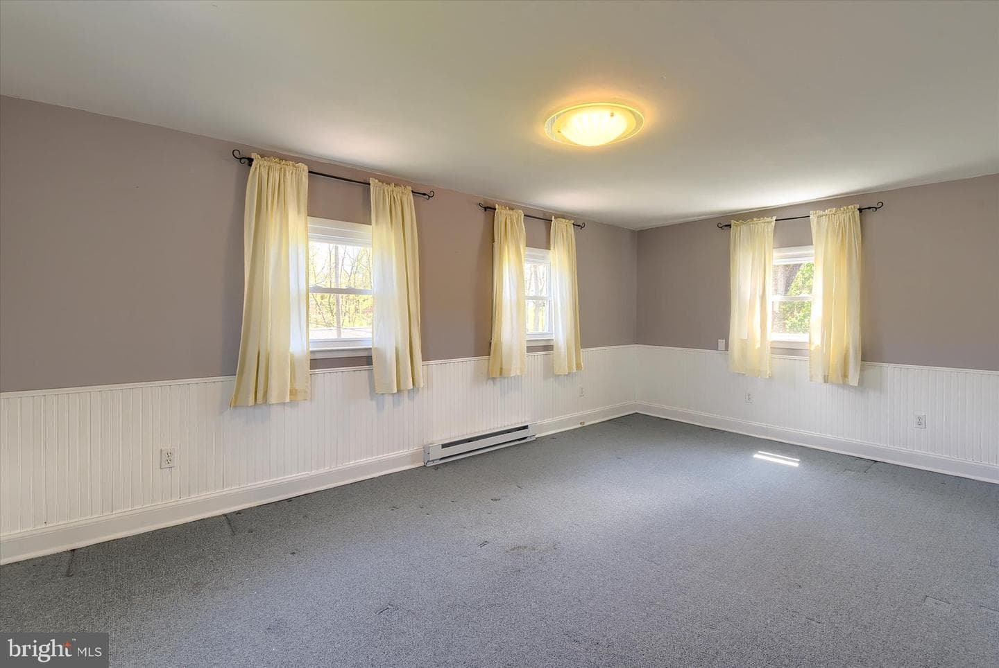 139 Hollywood Drive photo 29