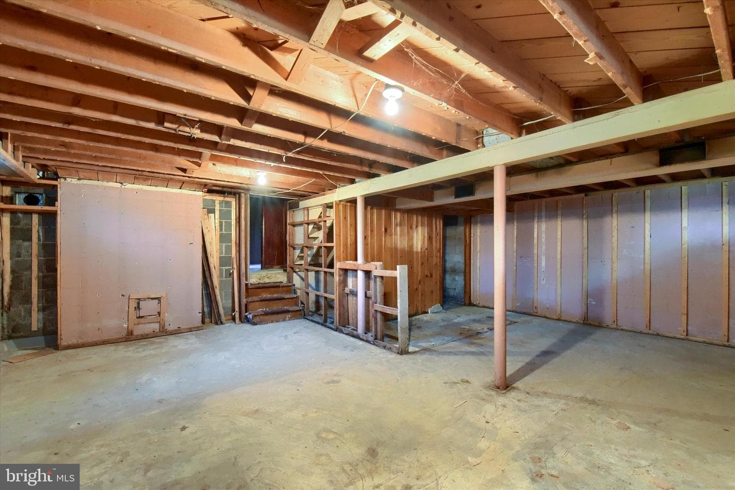 139 Hollywood Drive photo 35