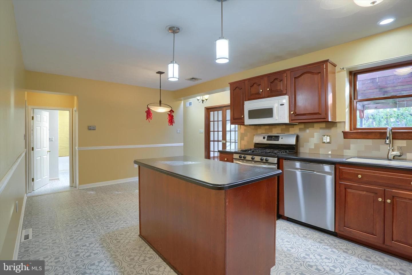 211 Frederick Street photo 15