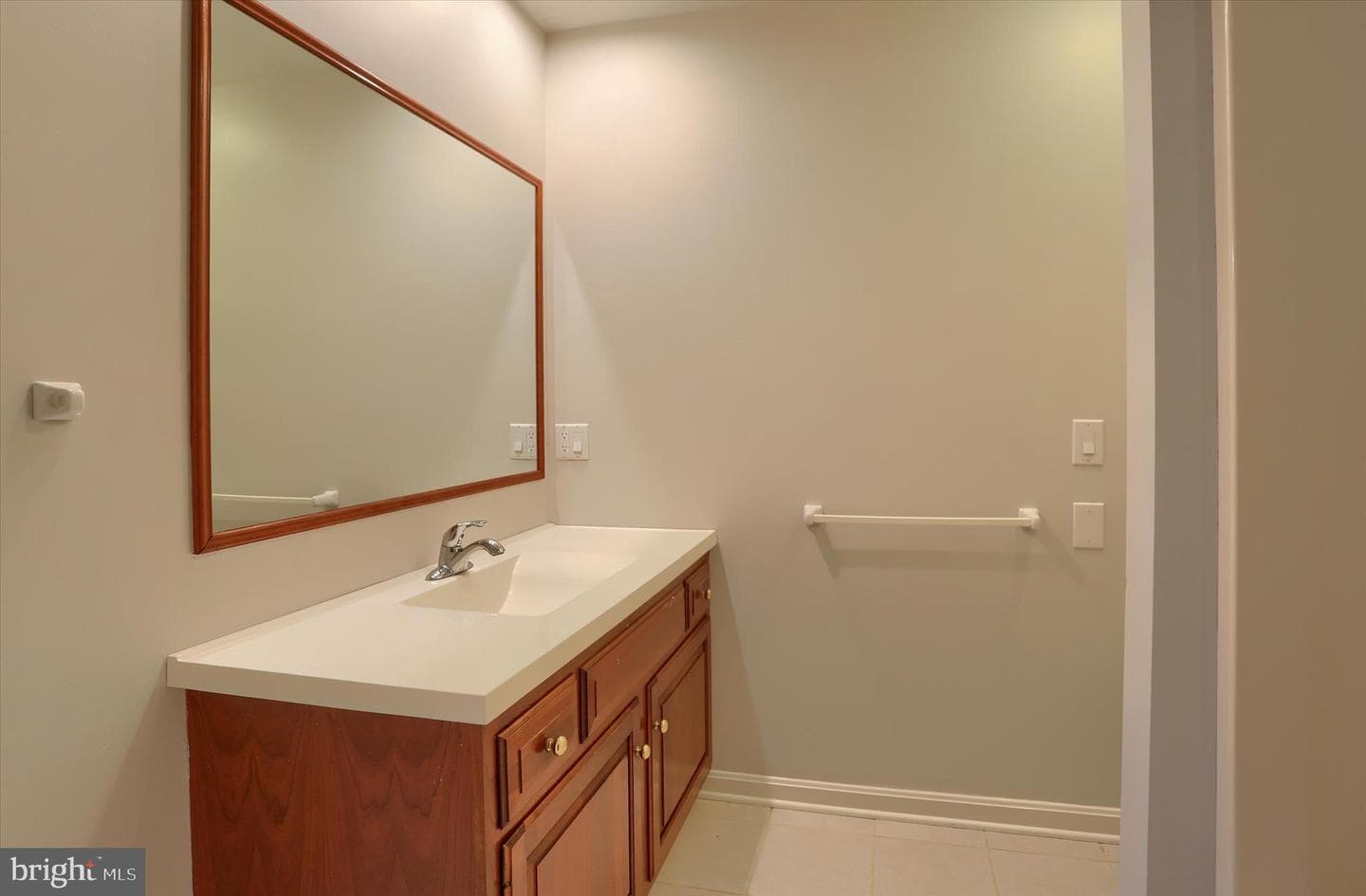 211 Frederick Street photo 22