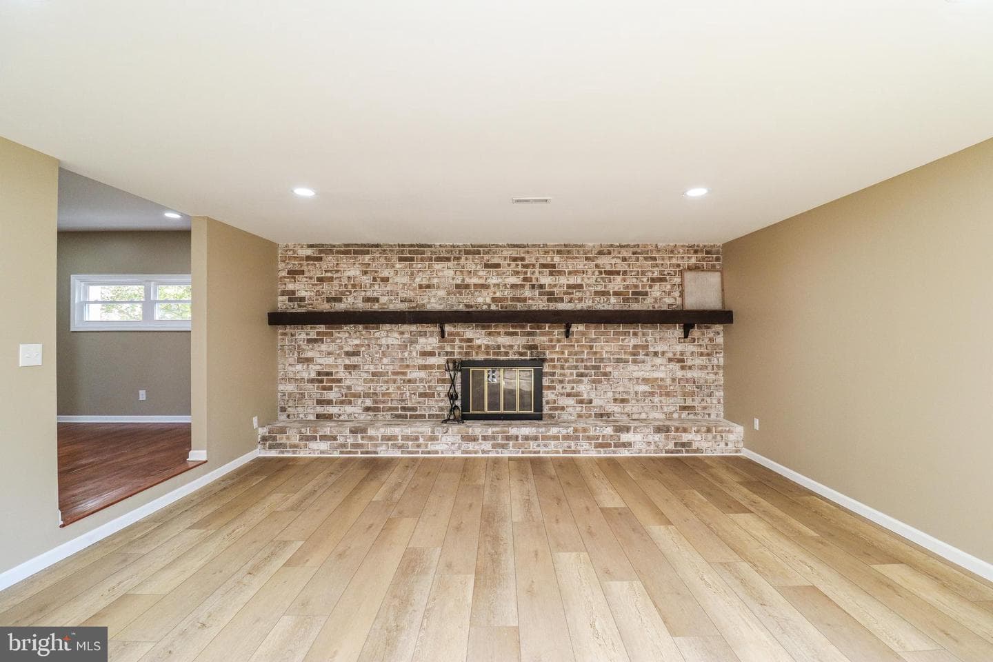 2198 Gale Drive photo 32