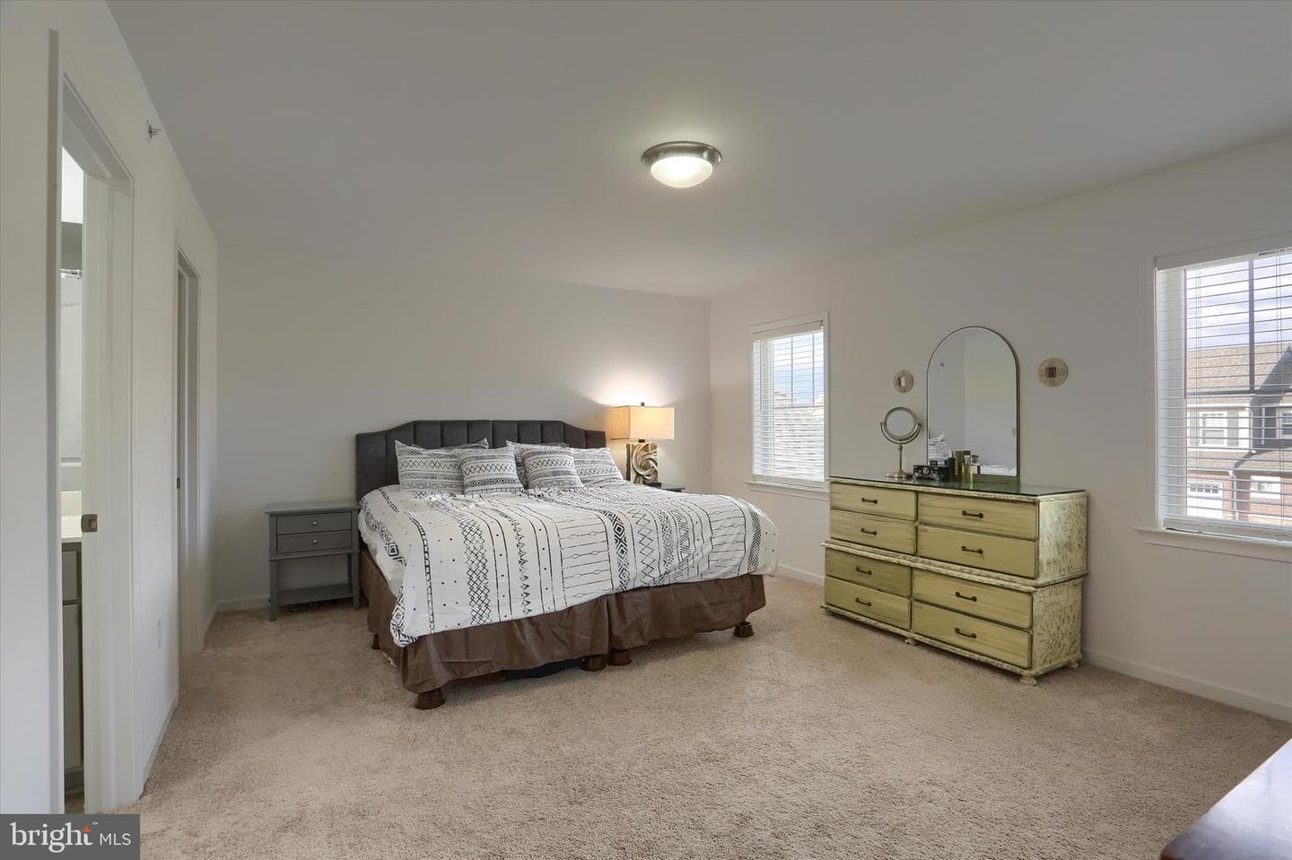 7407 Red Oak Ct photo 21
