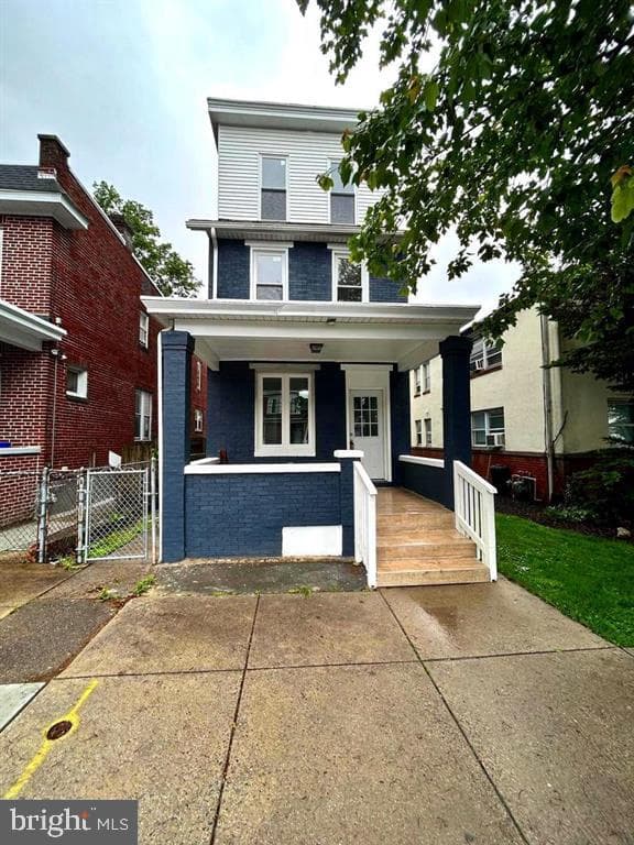 2712 N 6th Street