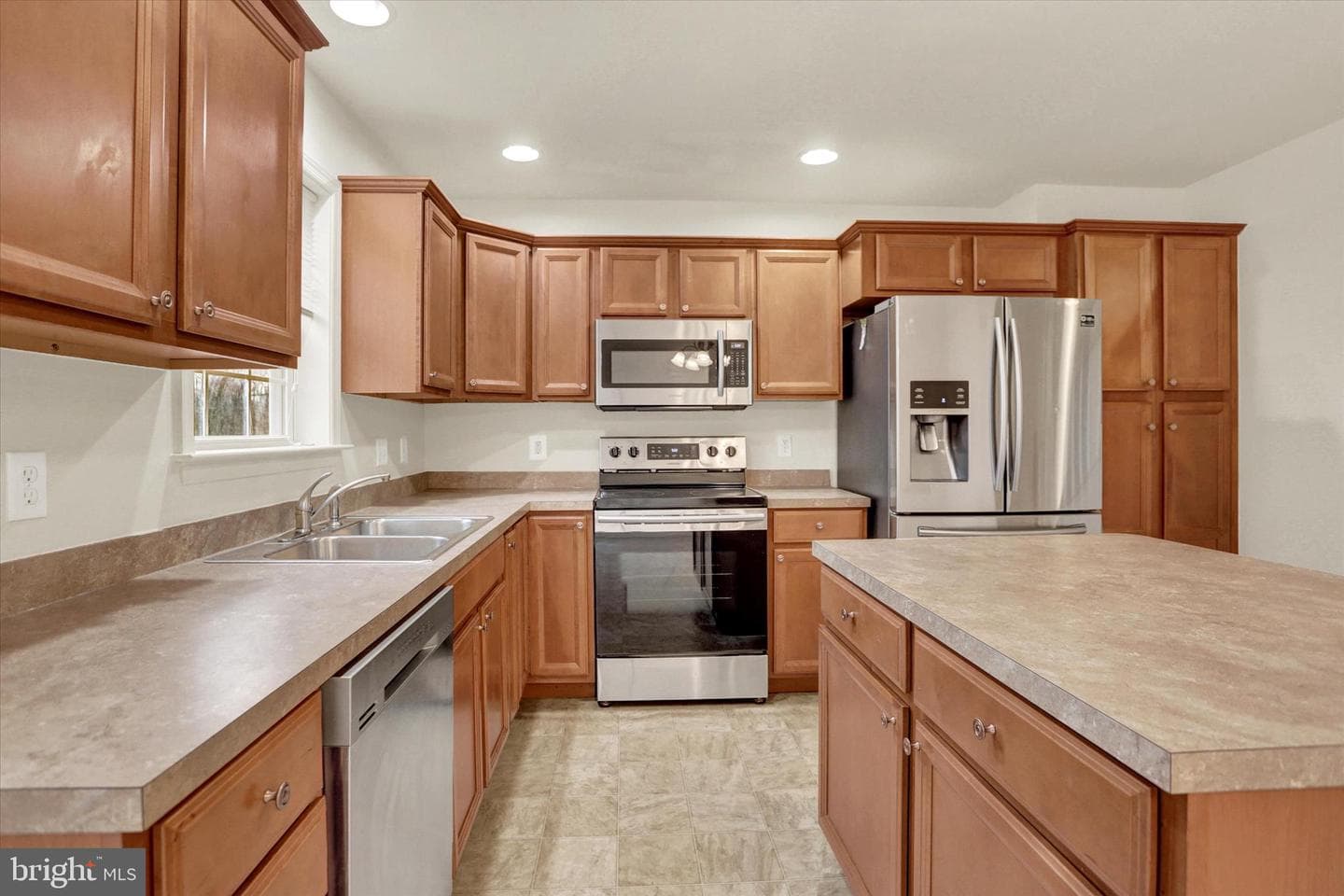 9089 Joyce Lane photo 21