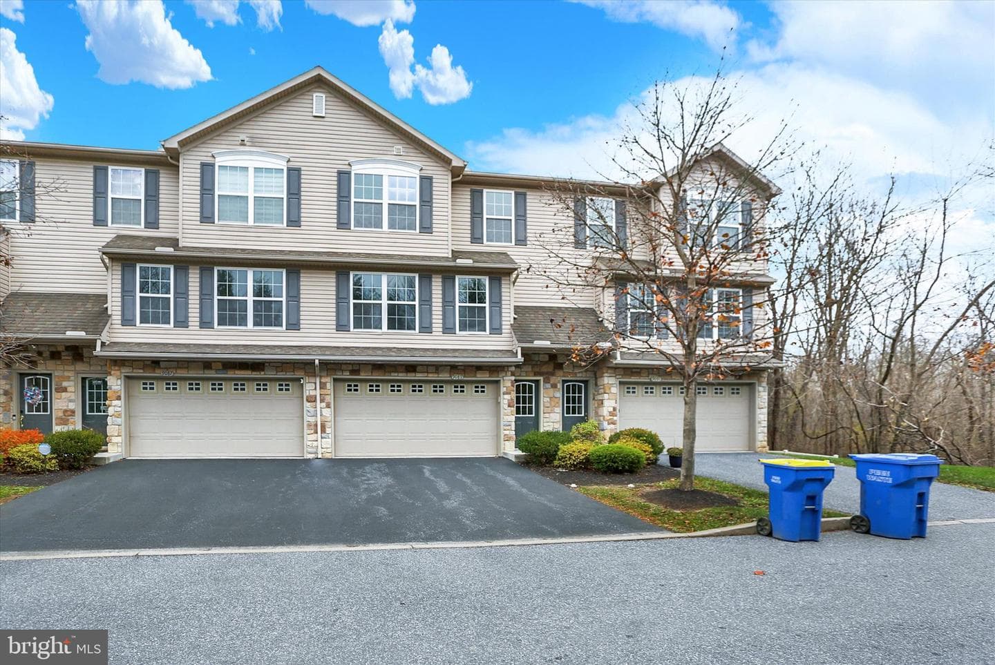 9089 Joyce Lane photo 3