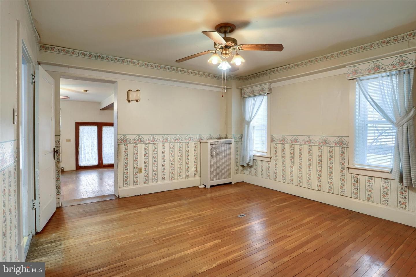 301 Swan Street photo 11