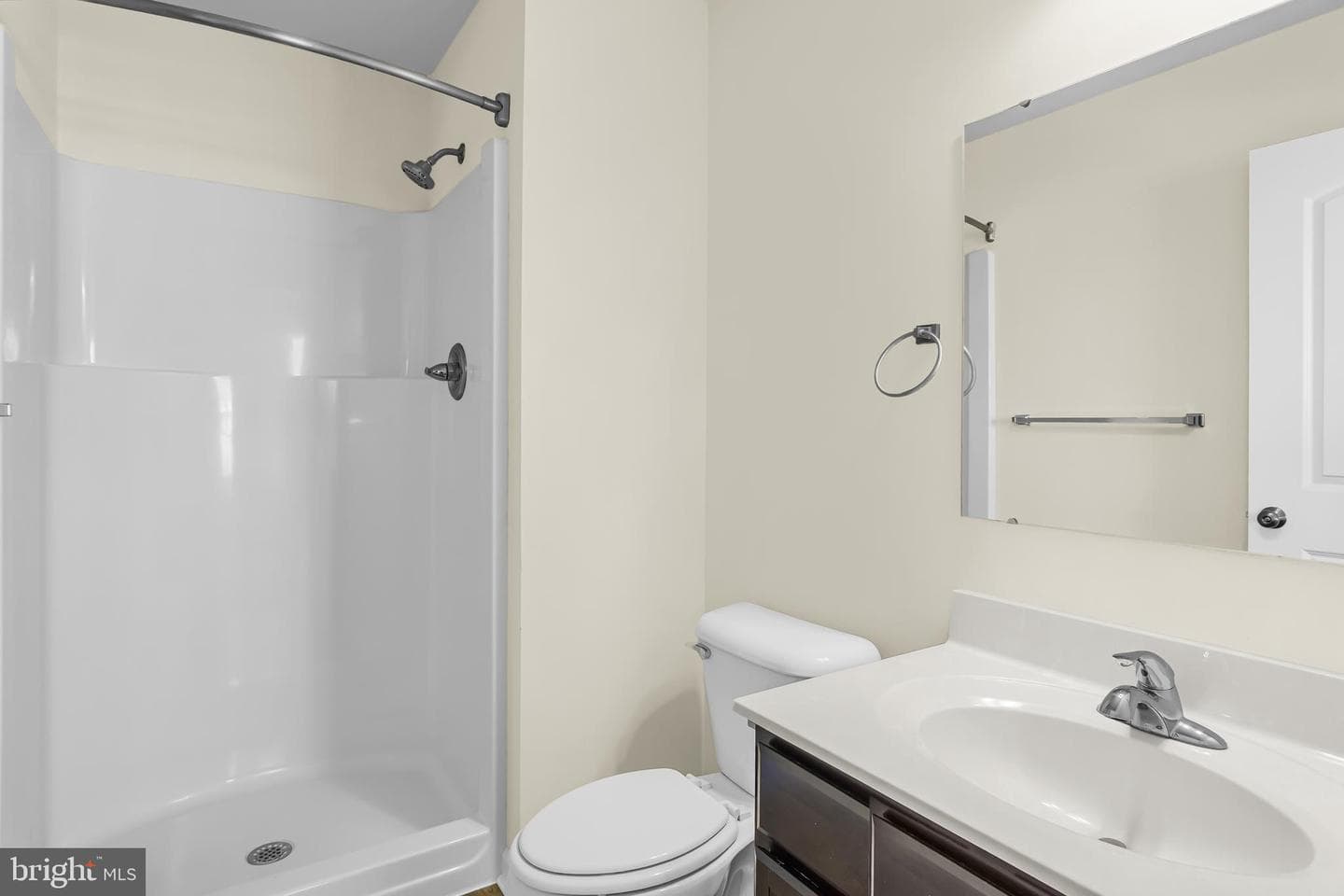 727 Gregs Drive photo 15