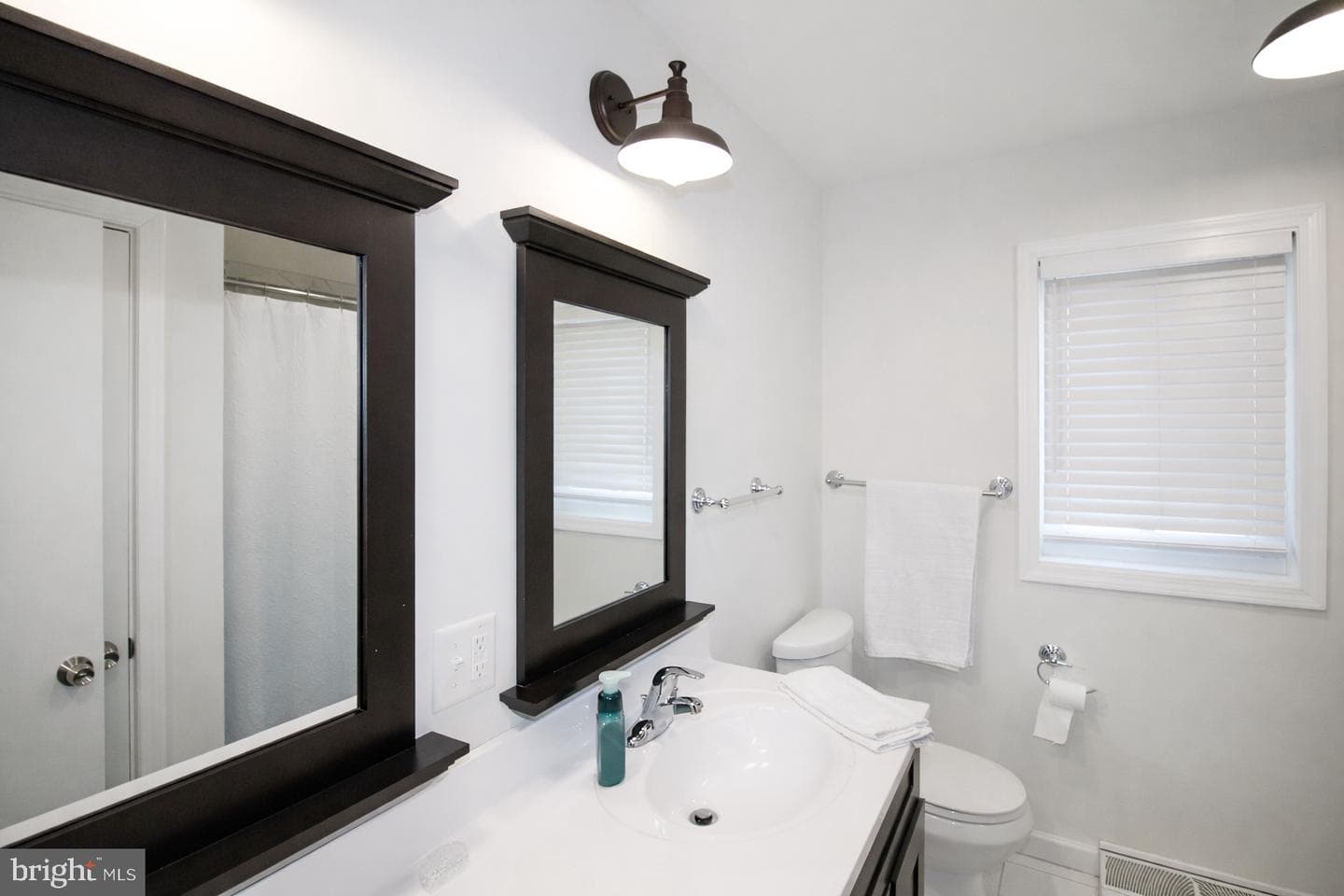416 N Duke Street photo 11