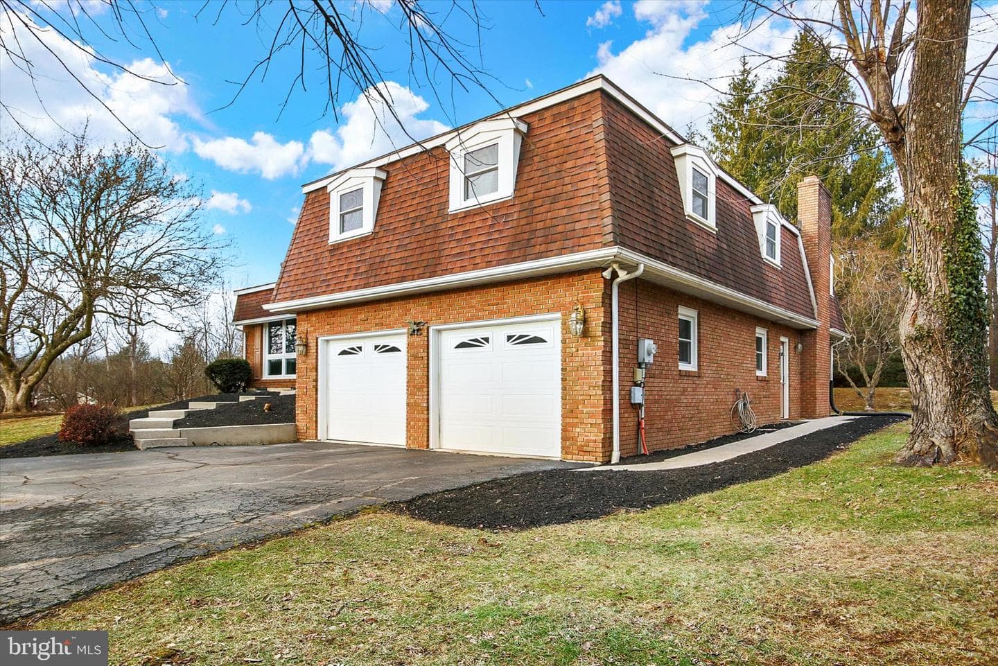 1421 Earlys Mill Road photo 5