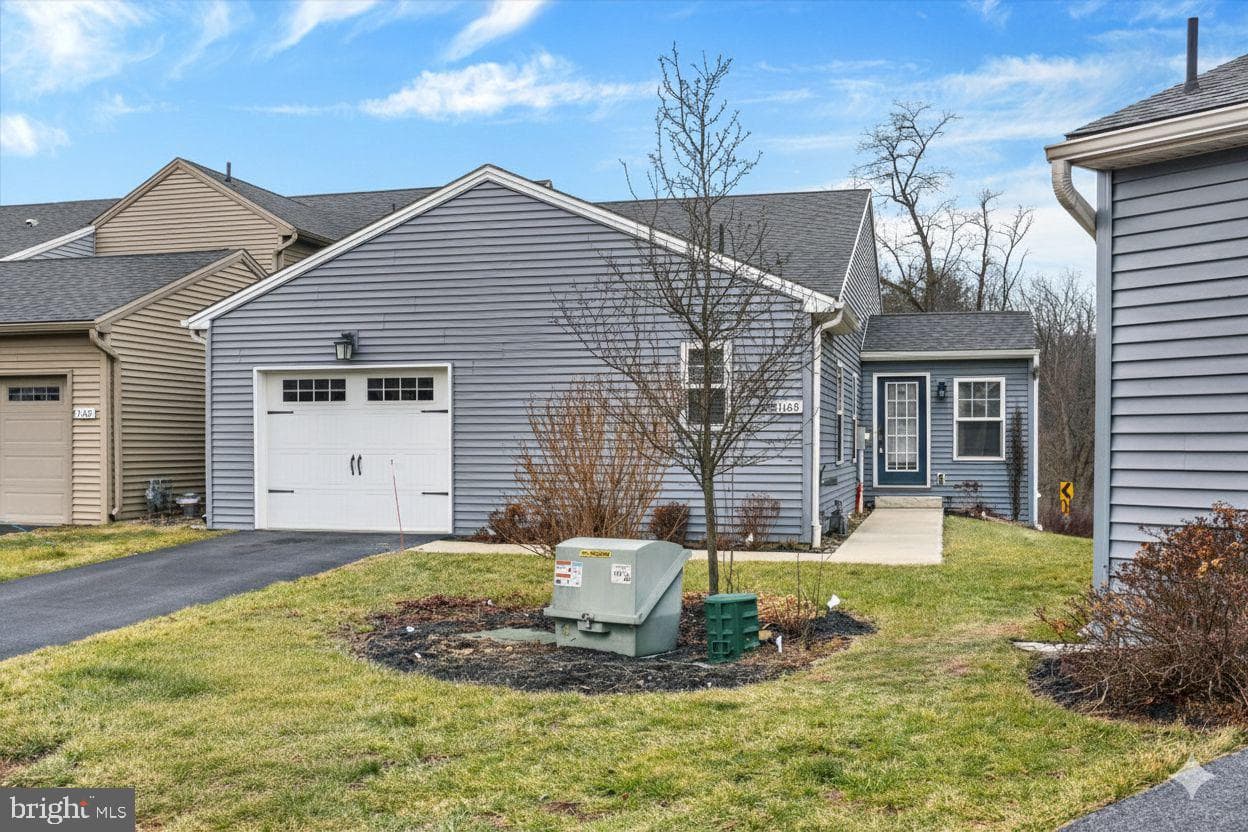 1160 Lonberry Drive photo 23
