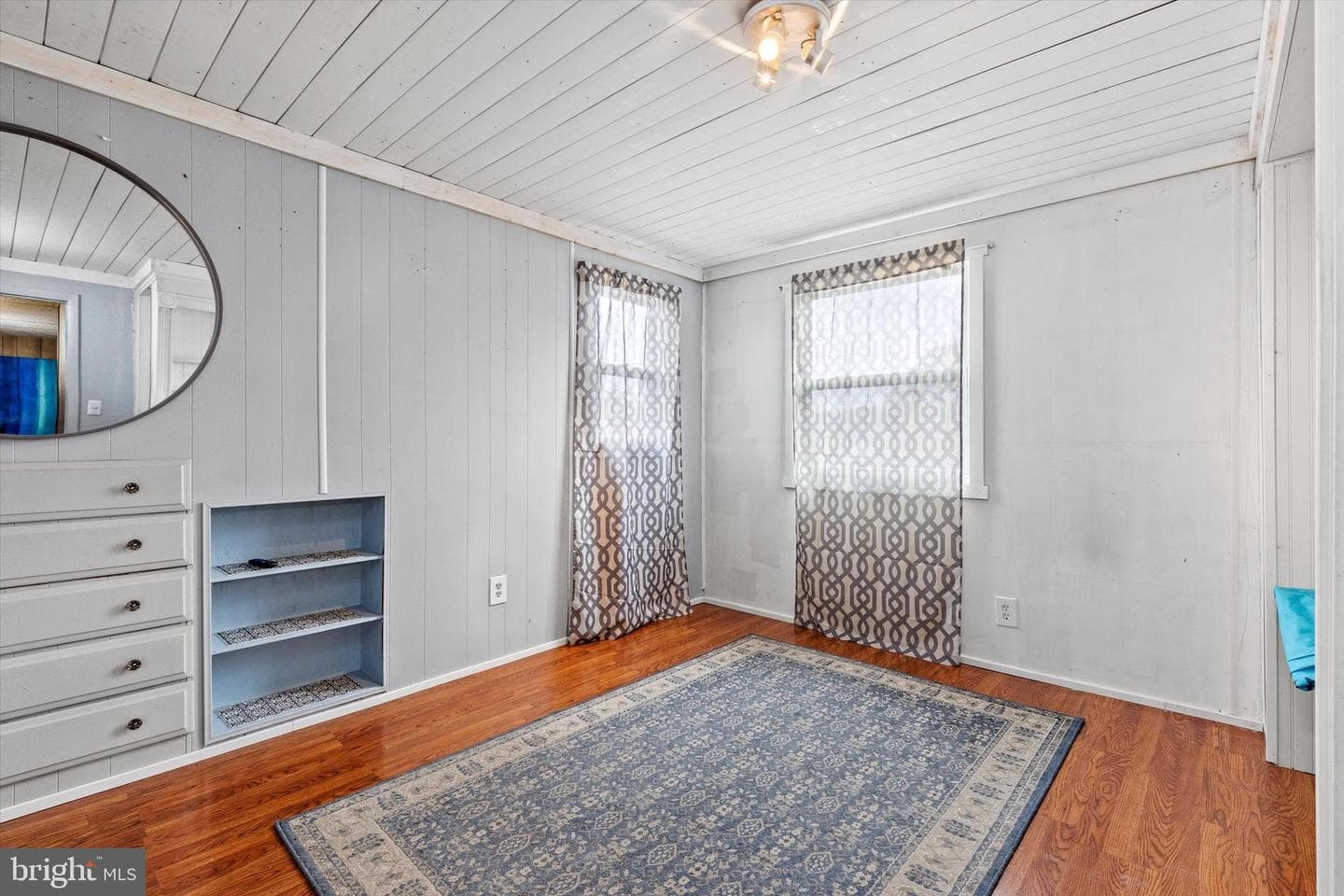 6351 Huntingdon Street photo 15