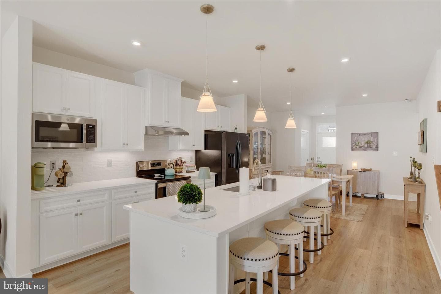 2231 Caroline Lane photo 6