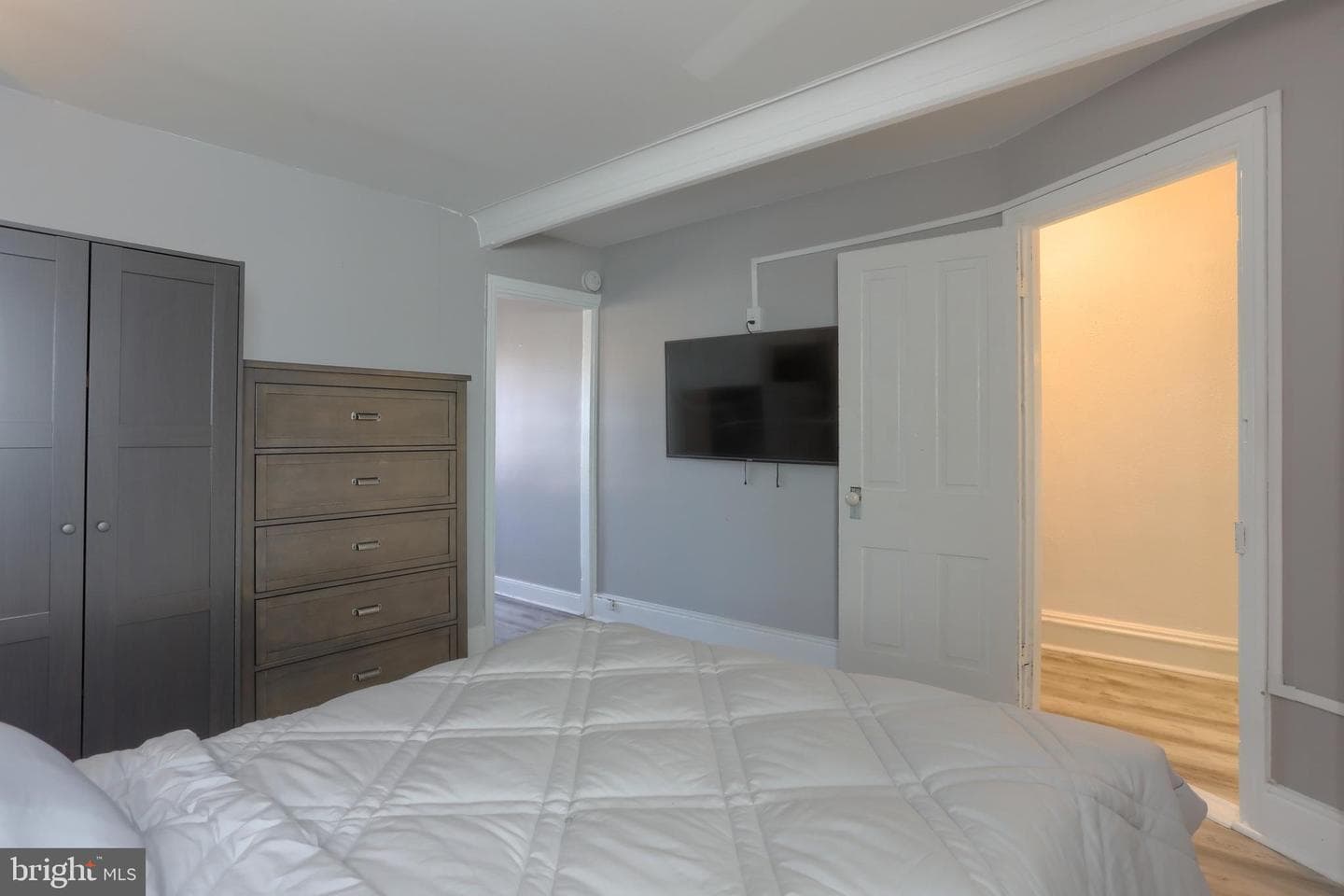 221 Verbeke Street photo 22