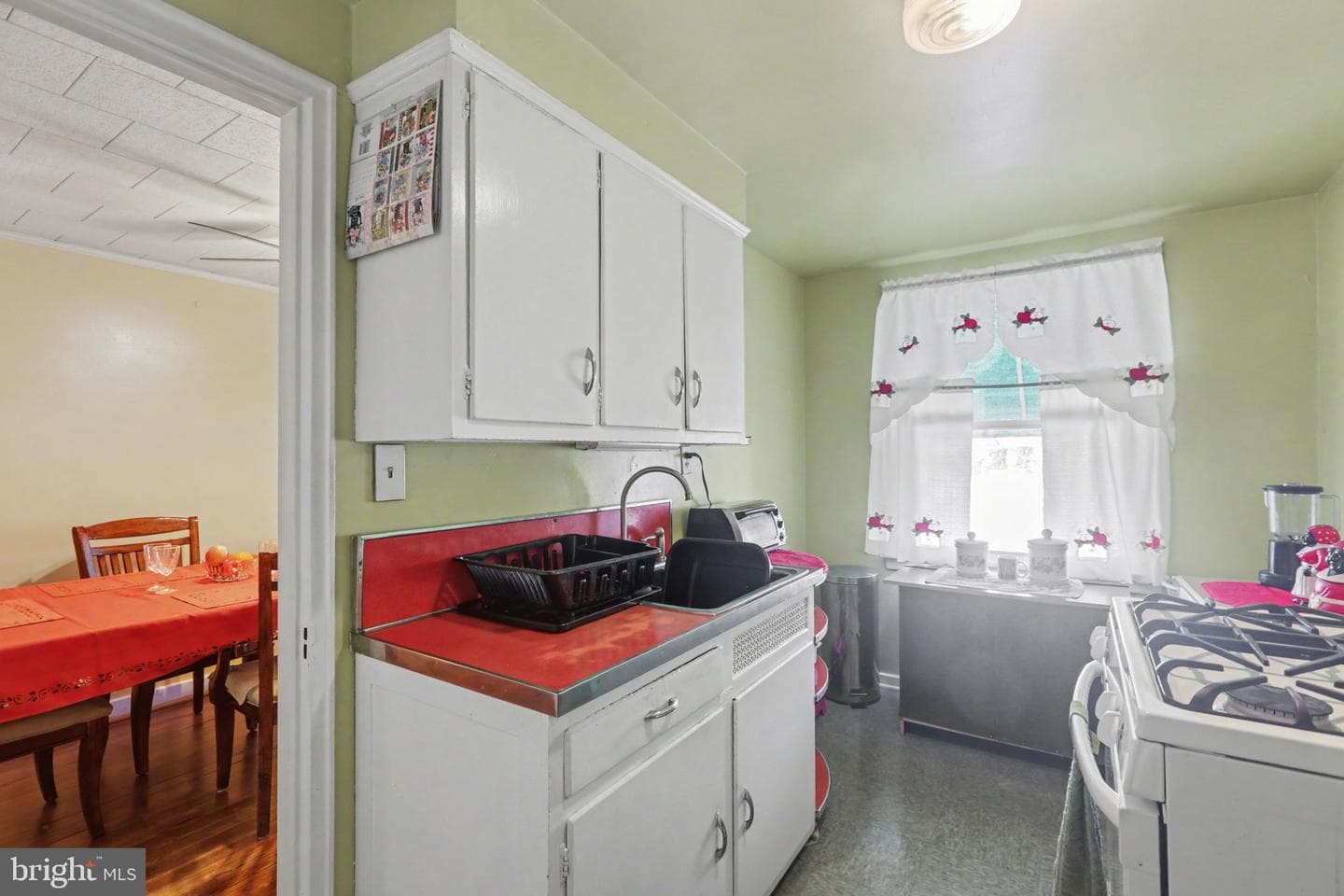 2104 Berryhill Street photo 10