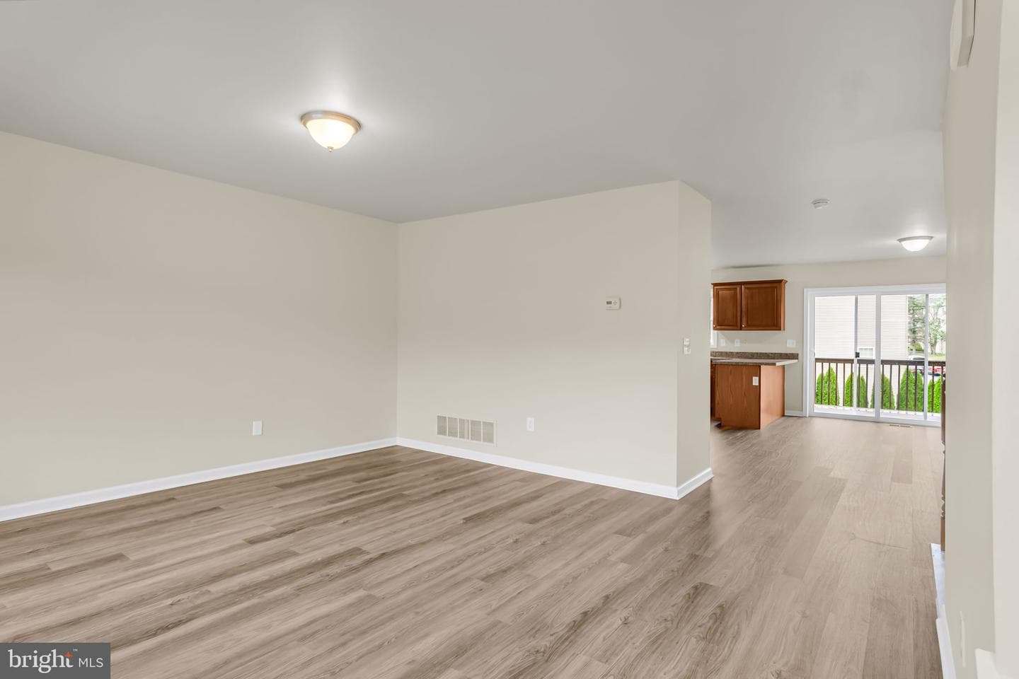 856 Gregs Dr photo 13