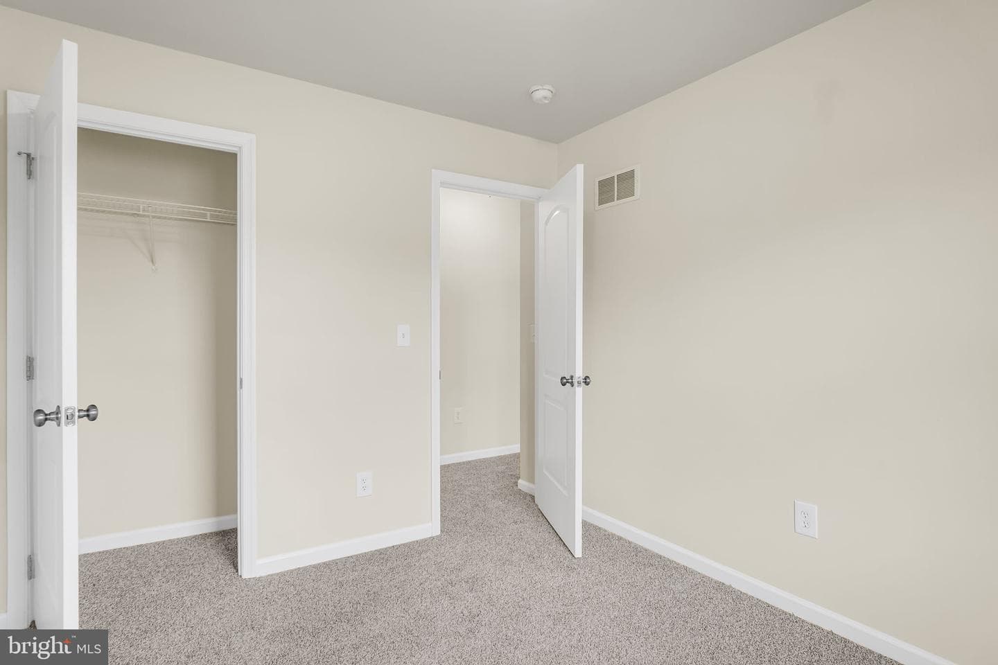 856 Gregs Dr photo 20