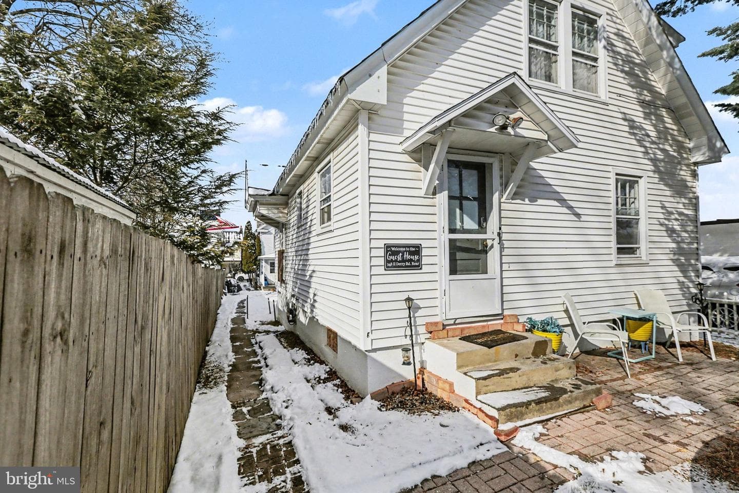 348 E Derry Road photo 13