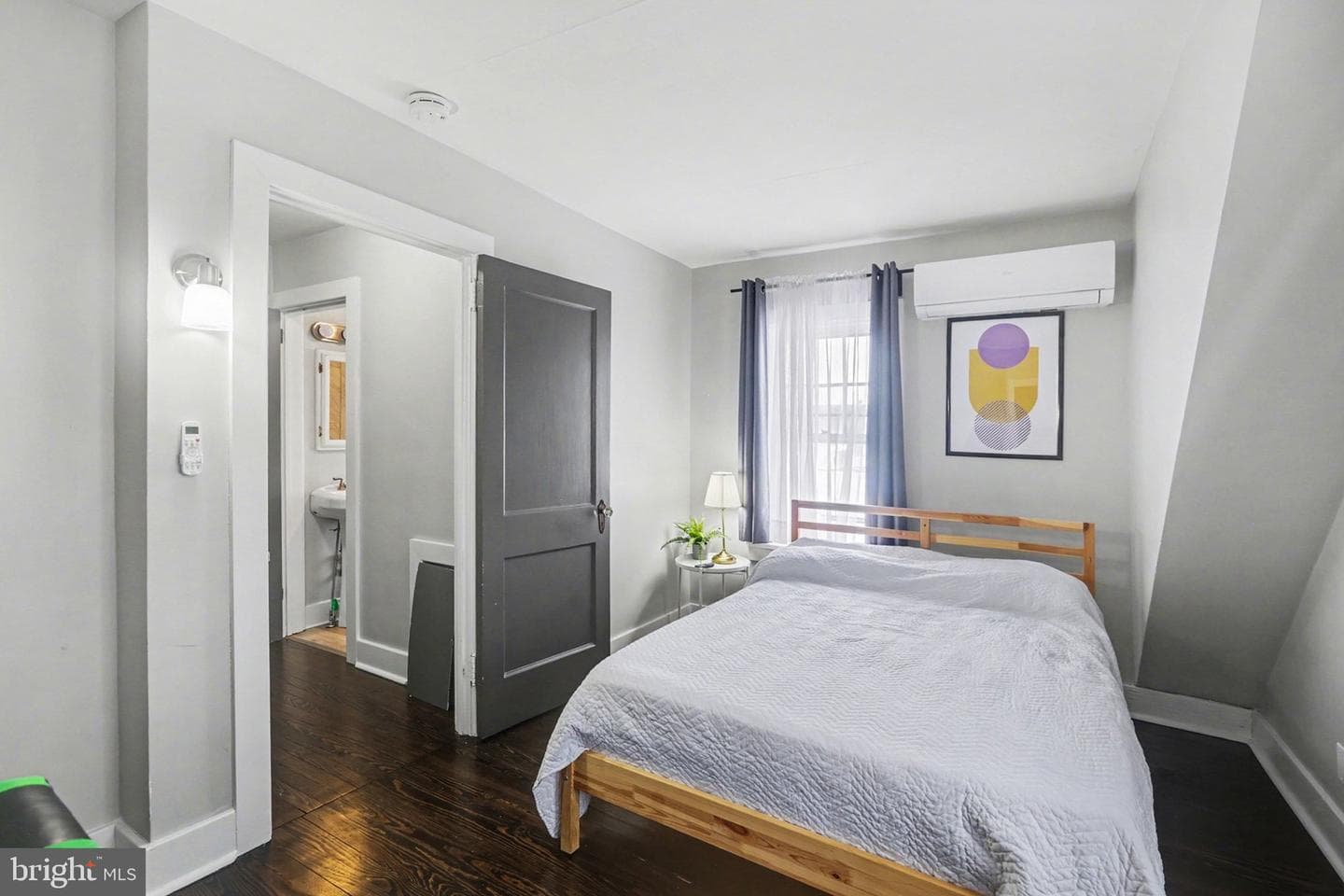 348 E Derry Road photo 9
