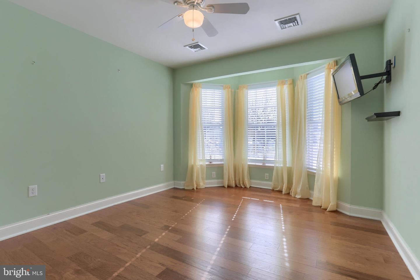 428 Baumgardner Drive photo 8