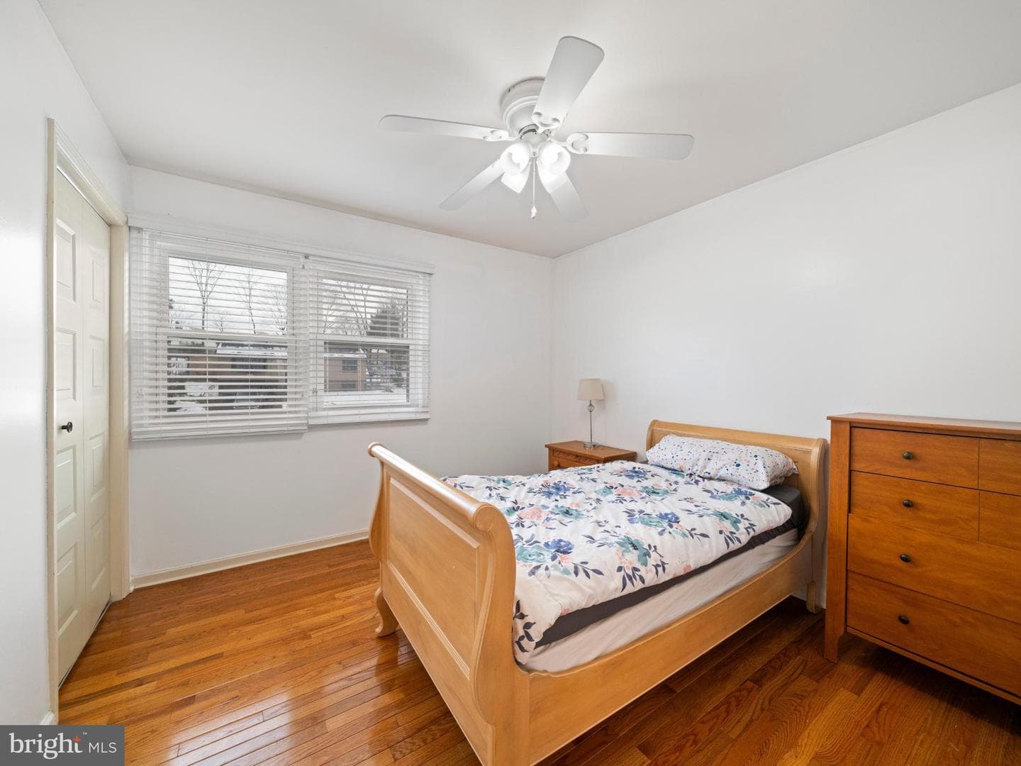 5724 Kenwood Avenue photo 18