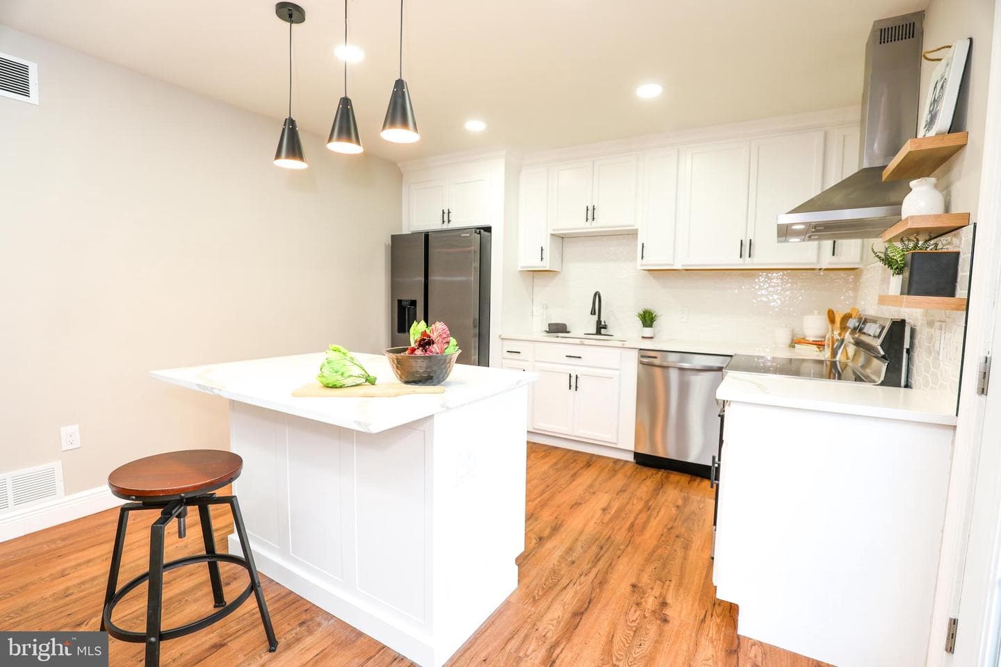 1500 Rosedale Avenue photo 11