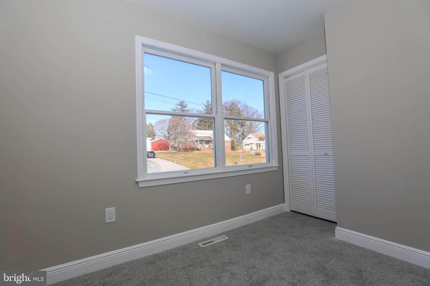 1500 Rosedale Avenue photo 22