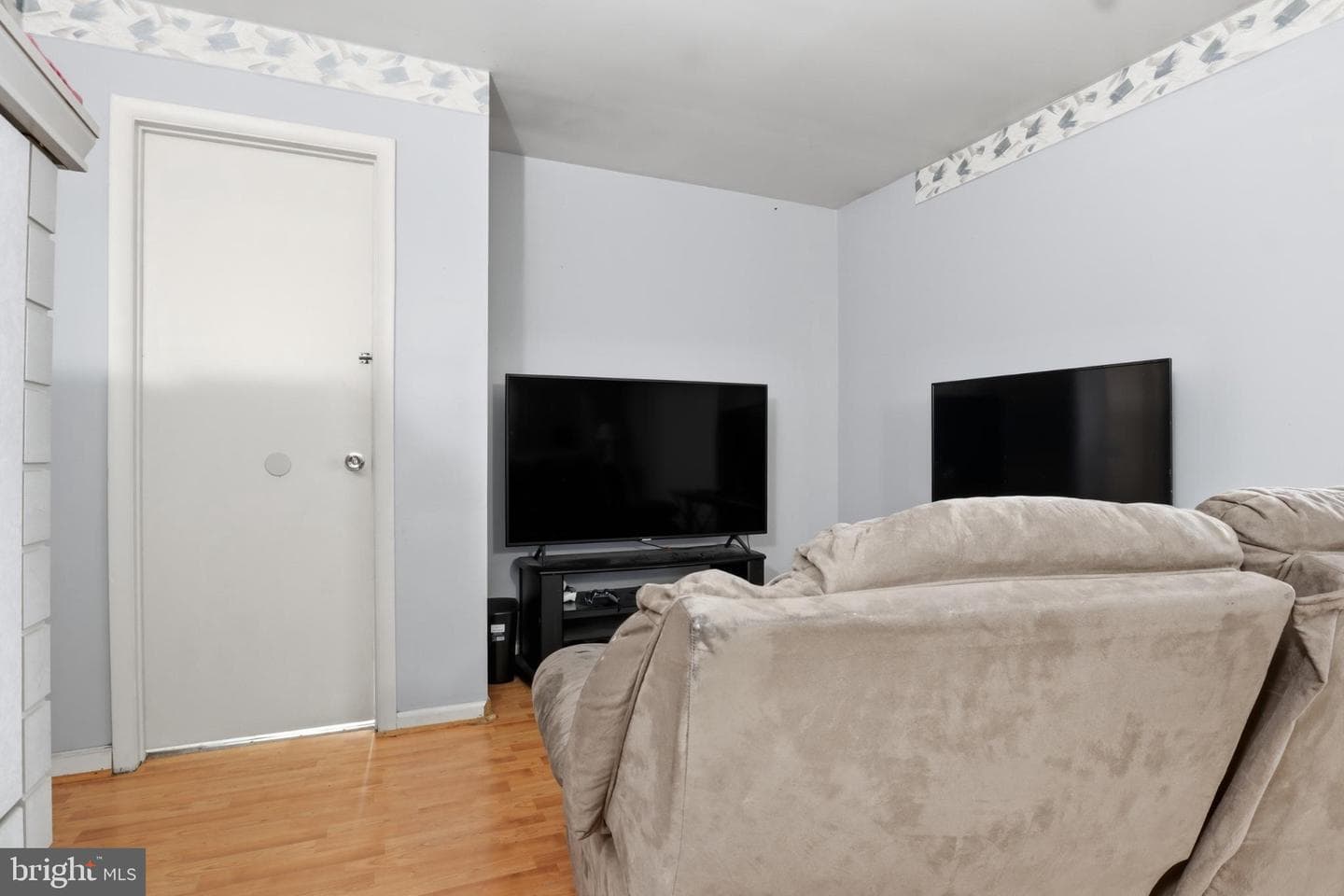 4849 Springtop Drive photo 17