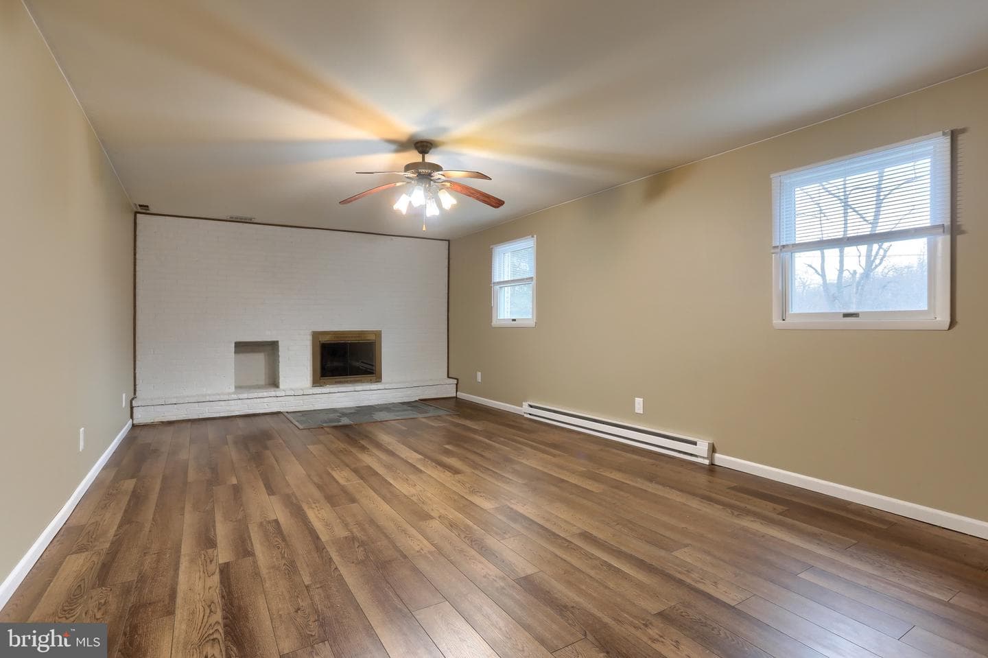 7960 Rider Lane photo 9