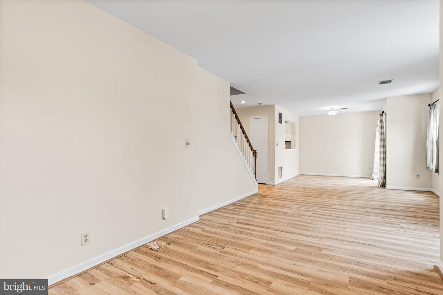 207 Crescent Drive photo 10