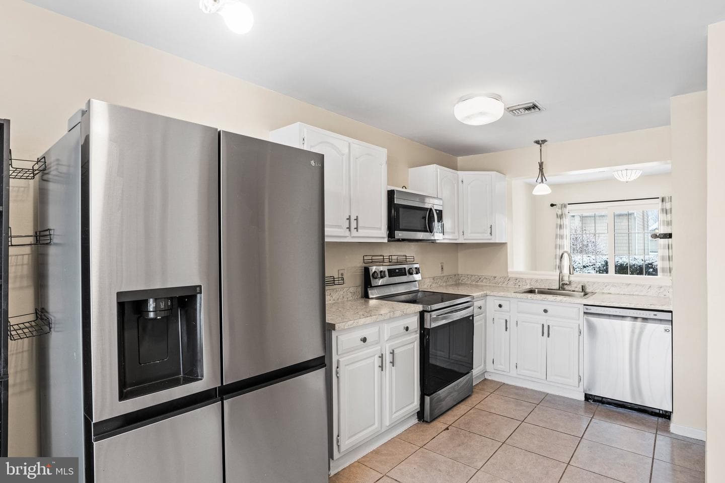 207 Crescent Drive photo 12