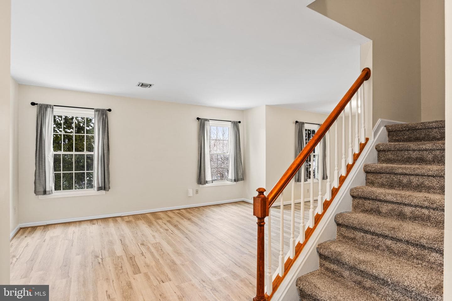 207 Crescent Drive photo 23