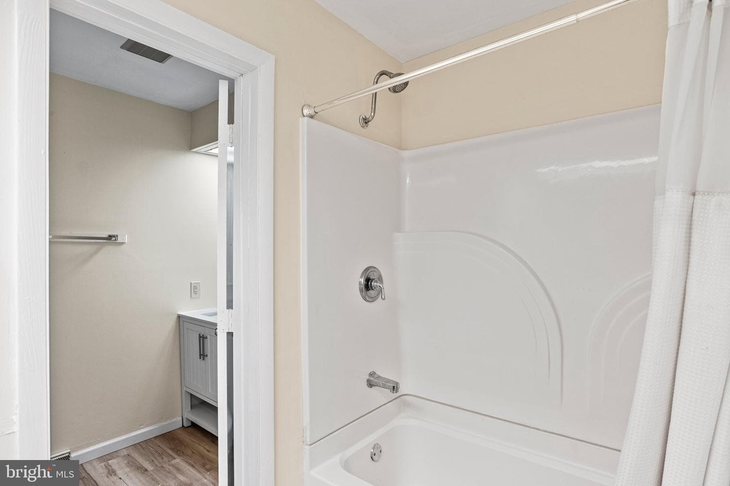 207 Crescent Drive photo 38