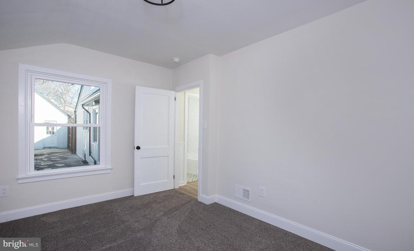 8050 Chambers Hill Road photo 25