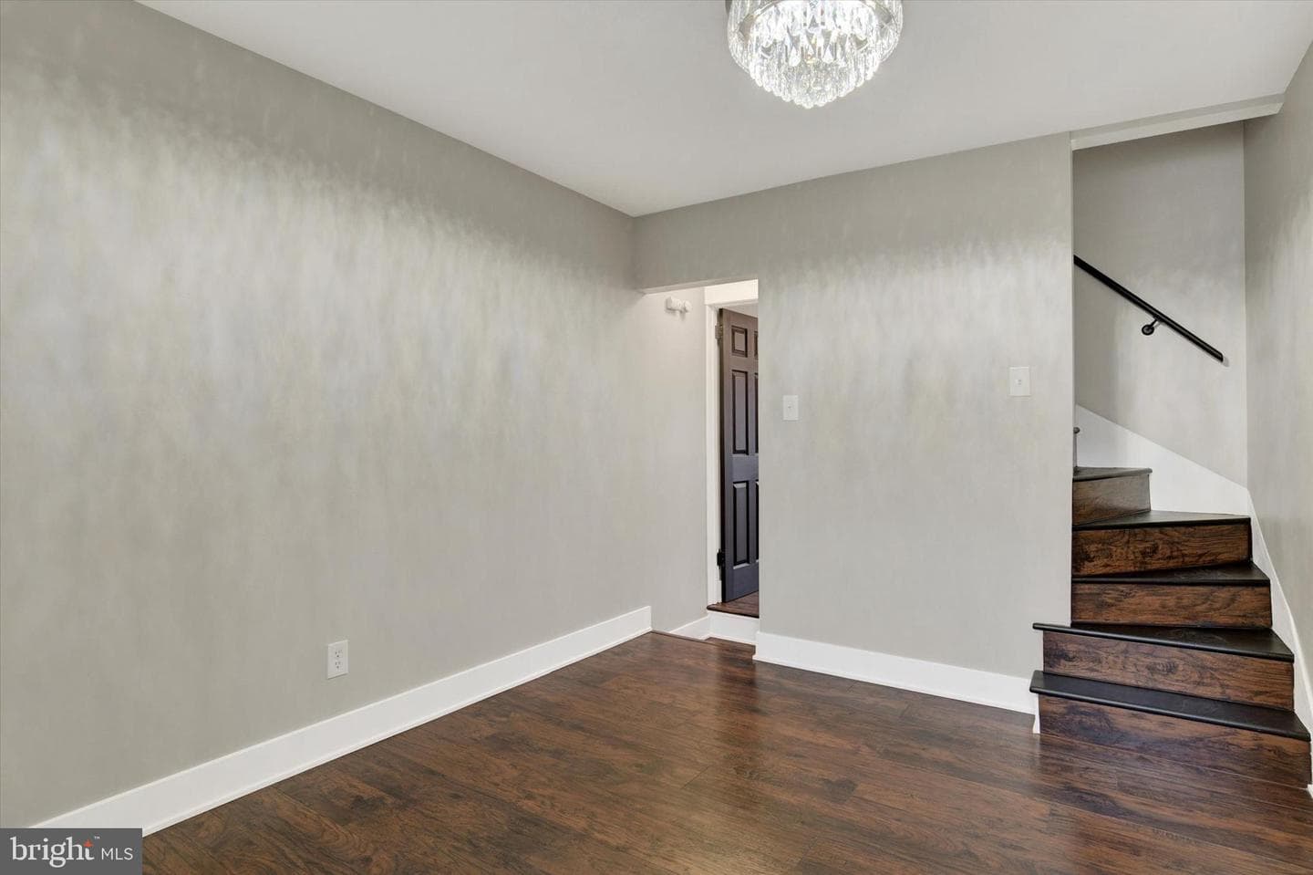 1425 William Street photo 17